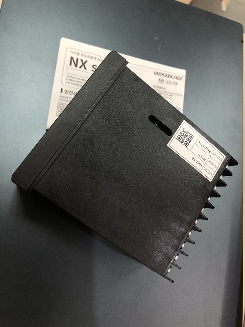 Bộ điều khiển nhiệt độ Hanyoung NX2-12